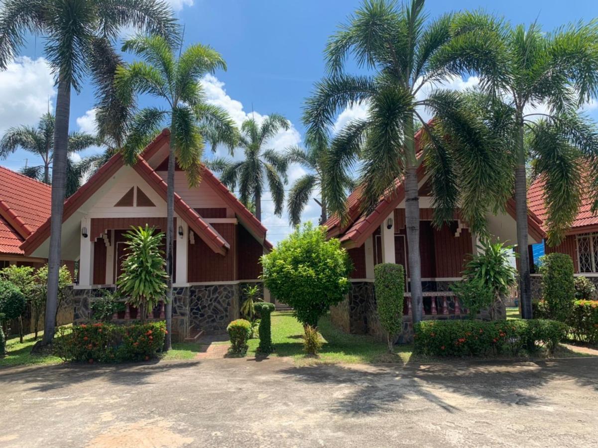 Bunraksa Resort Kamphaeng Phet Exterior foto